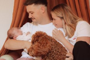 Start justin marie & alex newborn 60